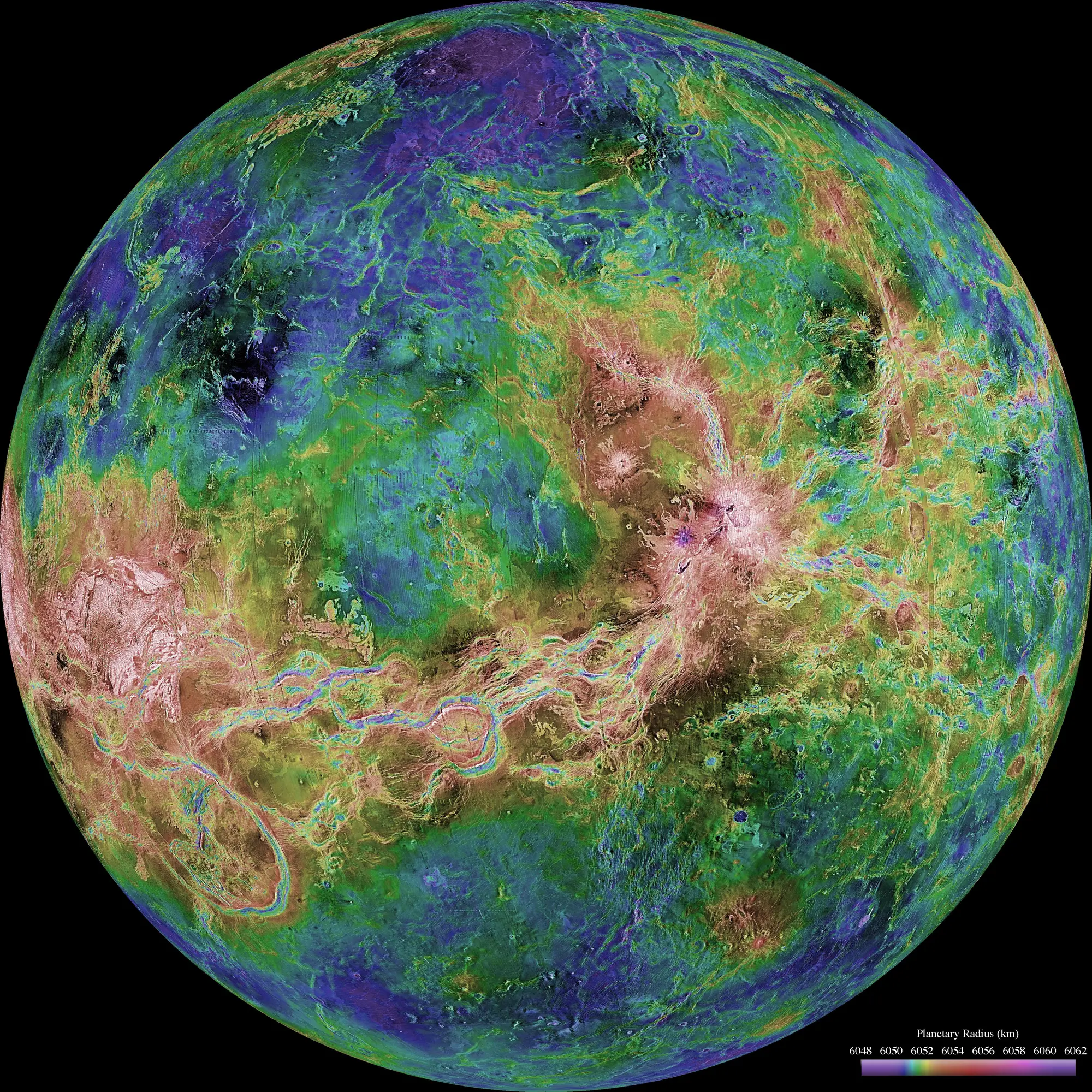 Aus Radardaten erzeugte hemisphärische Ansicht der Venus mit detailliertem Oberflächengelände, das unter der undurchsichtigen Wolkendecke des Planeten verborgen liegt.
